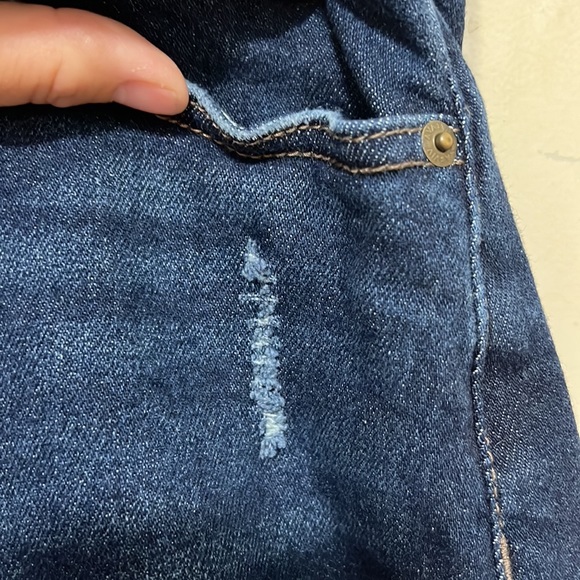 Plus Size Distressed Jean Shorts 18w Ava & Viv - Picture 6 of 10